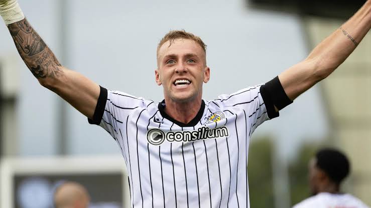 St Mirren